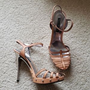 Vtg Mario Bologna salmon caged platform sandals